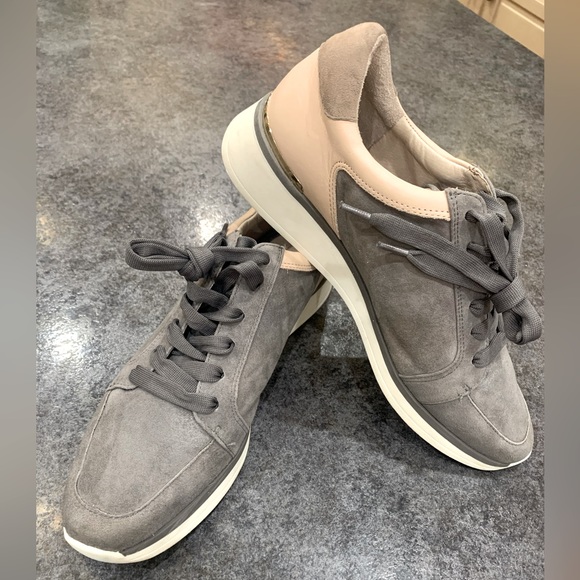 Louise et Cie Shoes - Louise et cio suide leather shoes.